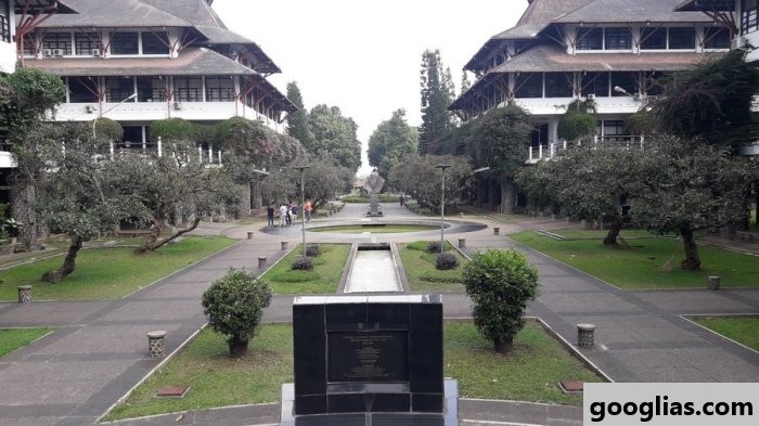 Universitas Terbaik Kota Bandung Versi UniRank 2023